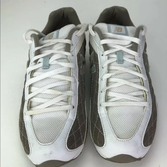 New Balance Womens Sneaker Size 10  Athletic - Picture 2 of 7